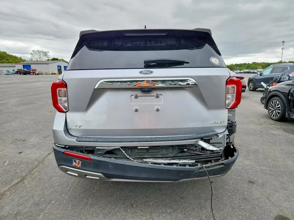 2021 FORD EXPLORER XLT  