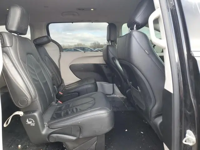 2017 CHRYSLER PACIFICA TOURING L  