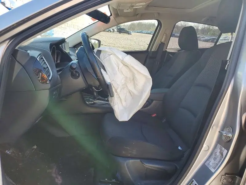 2016 MAZDA 3 TOURING  