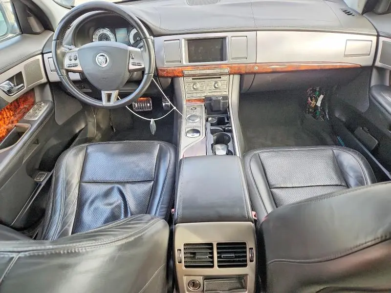 2011 JAGUAR XF PREMIUM  