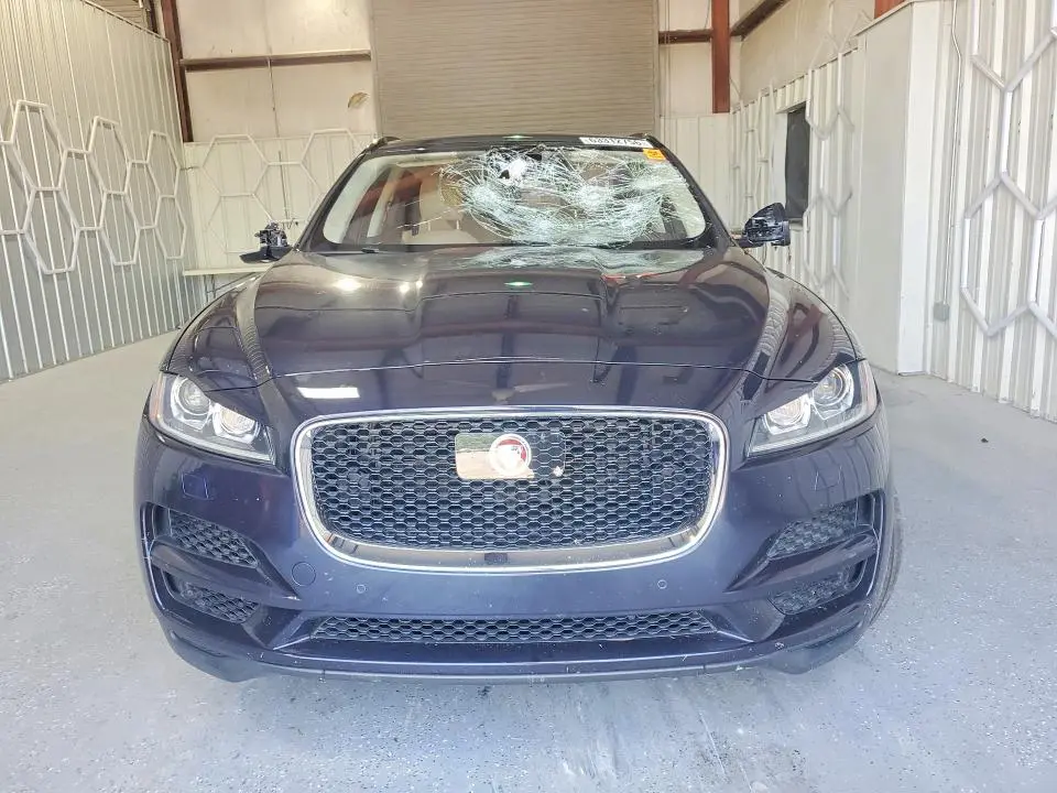 2019 JAGUAR F-PACE PREMIUM  