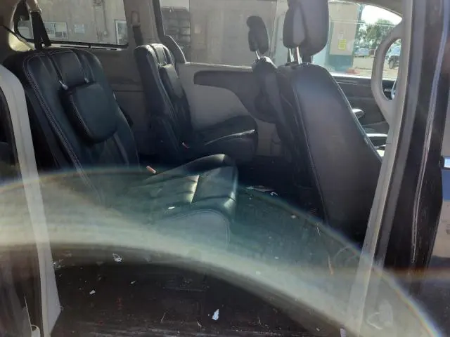 2013 CHRYSLER TOWN & COUNTRY TOURING  