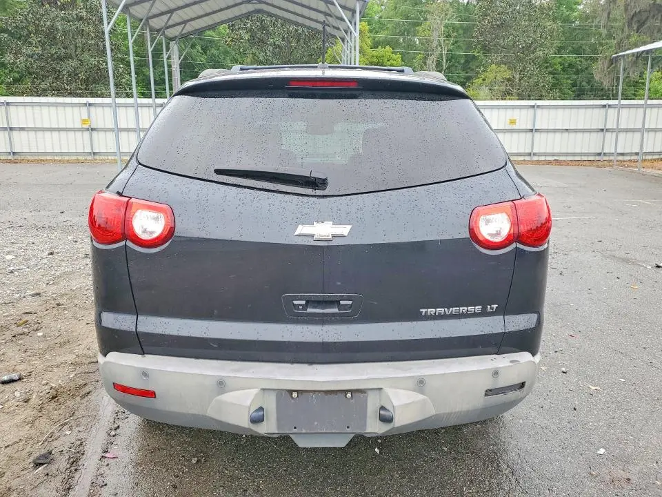 2011 CHEVROLET TRAVERSE LT  