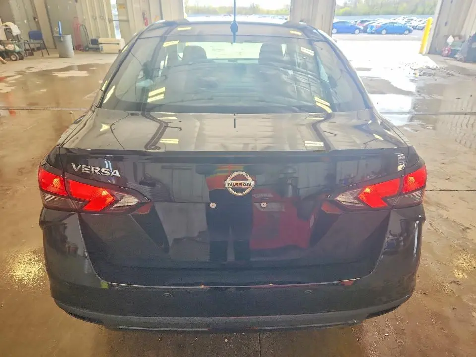 2020 NISSAN VERSA S  