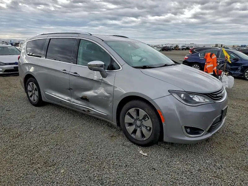 2018 CHRYSLER PACIFICA HYBRID LIMITED  