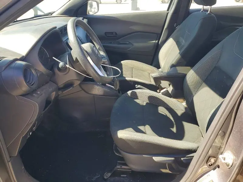 2019 NISSAN KICKS S  