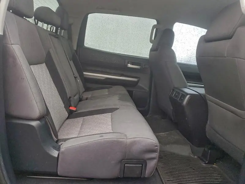 2015 TOYOTA TUNDRA CREWMAX SR5  