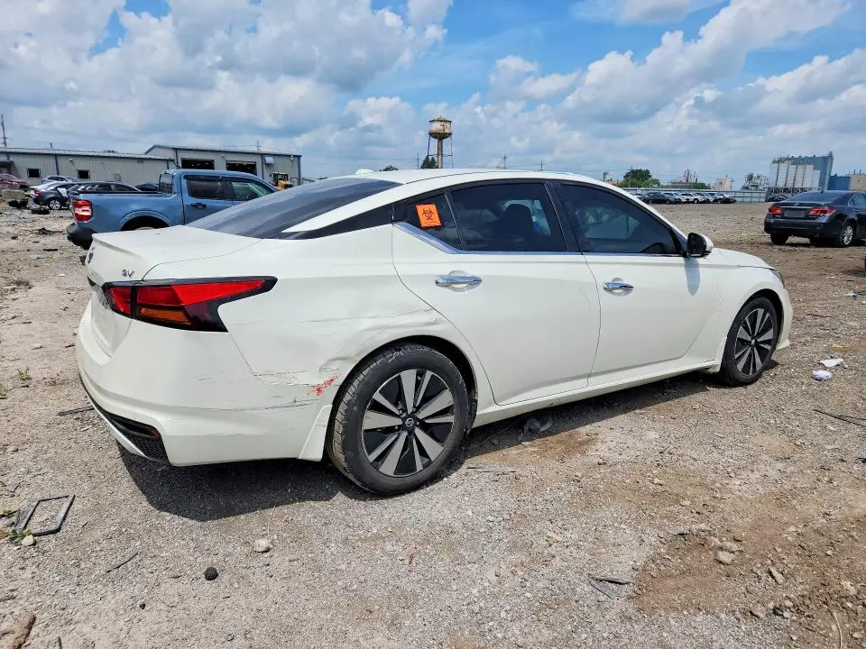 2019 NISSAN ALTIMA SV  