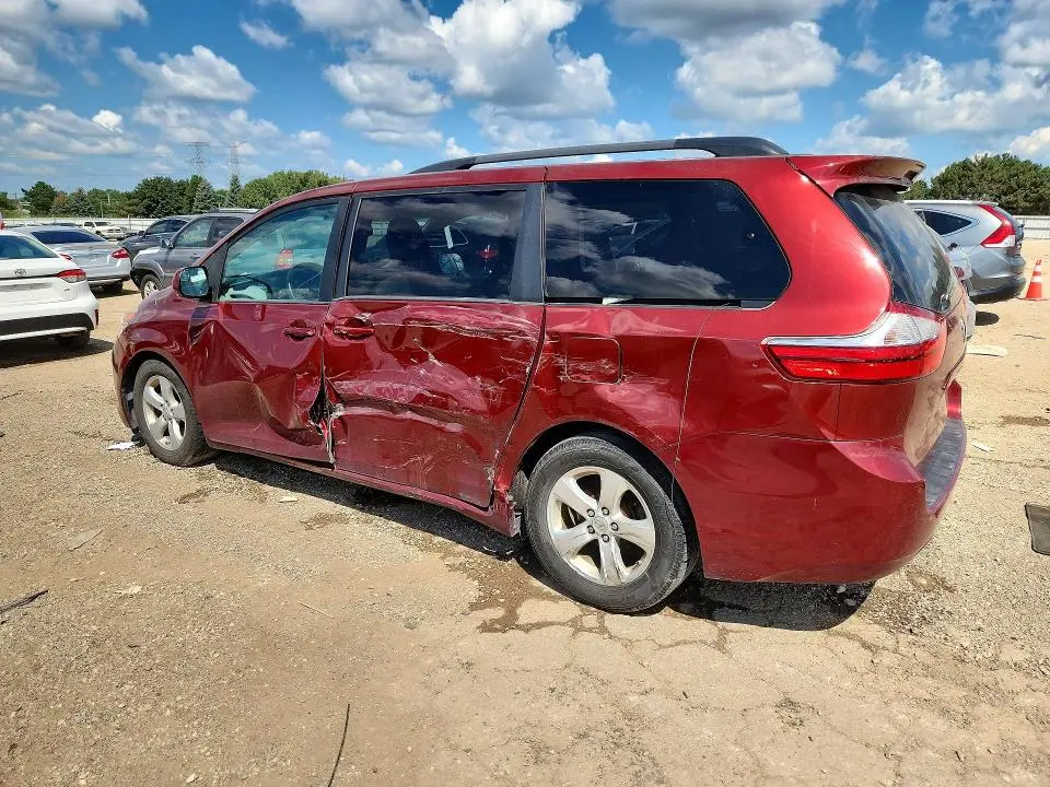 2015 TOYOTA SIENNA LE  
