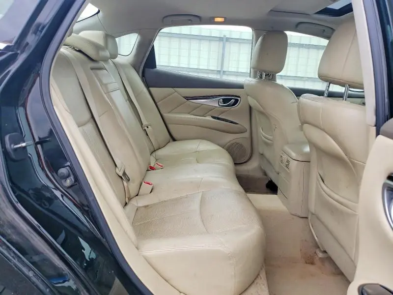 2011 INFINITI M37 X  
