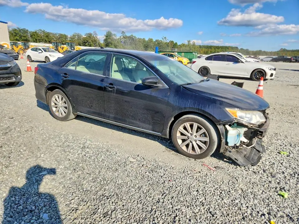 2012 TOYOTA CAMRY XLE V6  