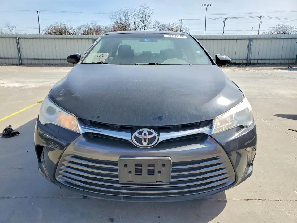 2016 TOYOTA CAMRY LE  