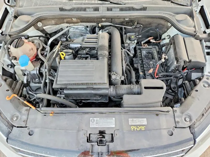 2016 VOLKSWAGEN JETTA SE  