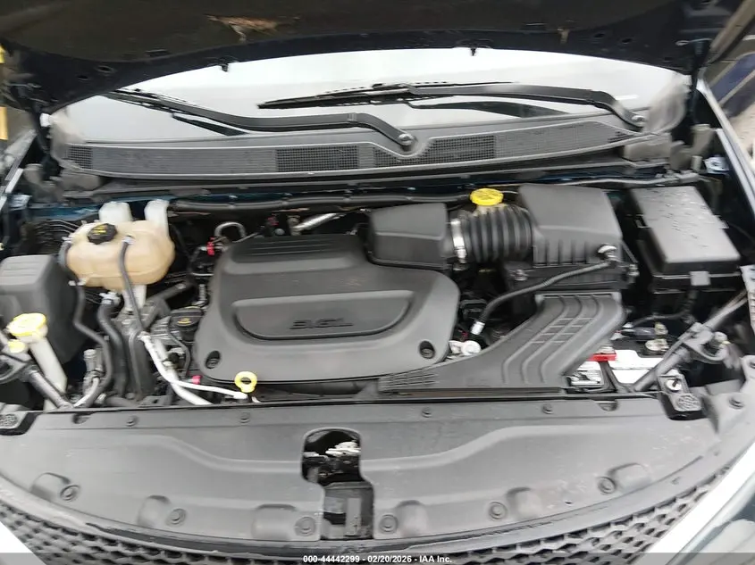 2020 CHRYSLER VOYAGER LXI