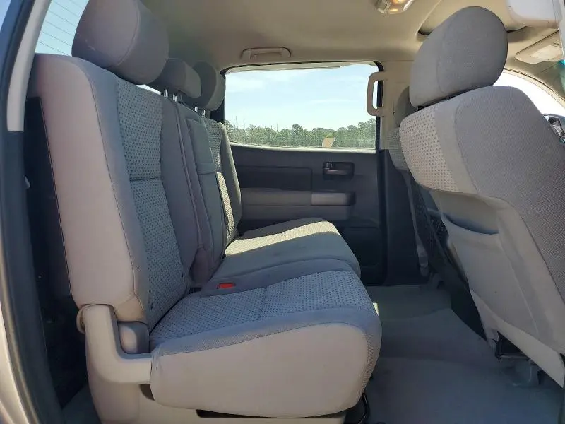 2011 TOYOTA TUNDRA CREWMAX SR5  