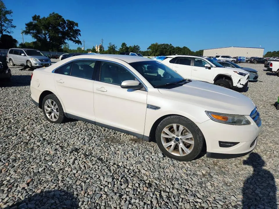 2010 FORD TAURUS SEL  