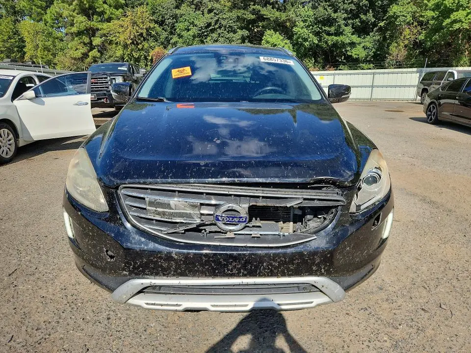2017 VOLVO XC60 T6 DYNAMIC  