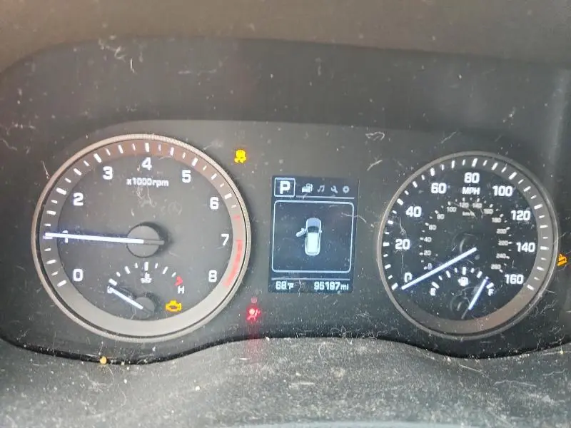 2016 HYUNDAI TUCSON SE  