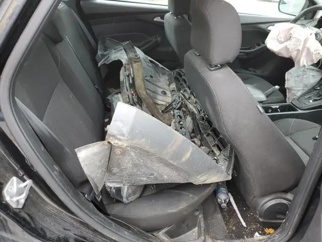 2017 FORD FOCUS SE