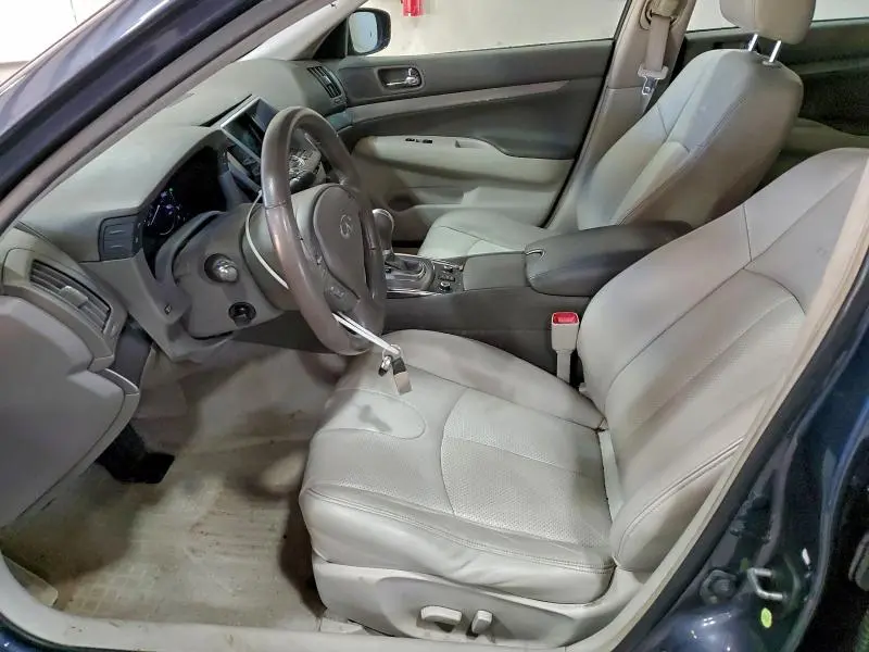 2010 INFINITI G37   
