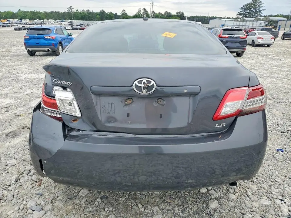 2011 TOYOTA CAMRY LE  