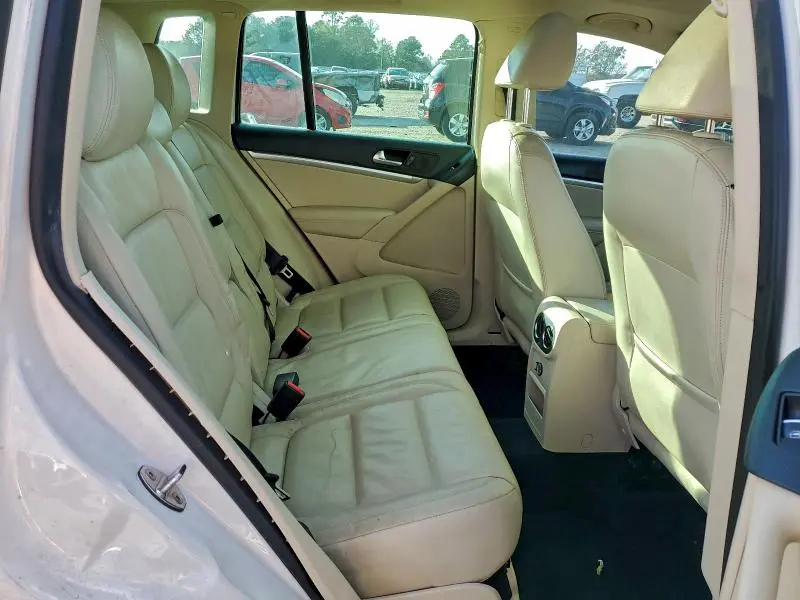 2012 VOLKSWAGEN TIGUAN S  