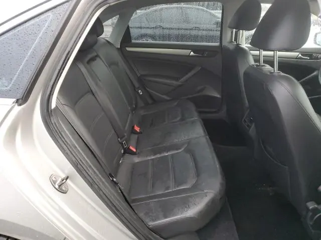 2014 VOLKSWAGEN PASSAT SE  