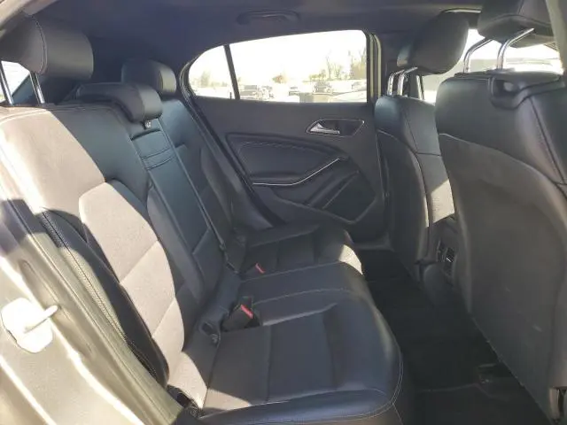 2016 MERCEDES-BENZ GLA 250