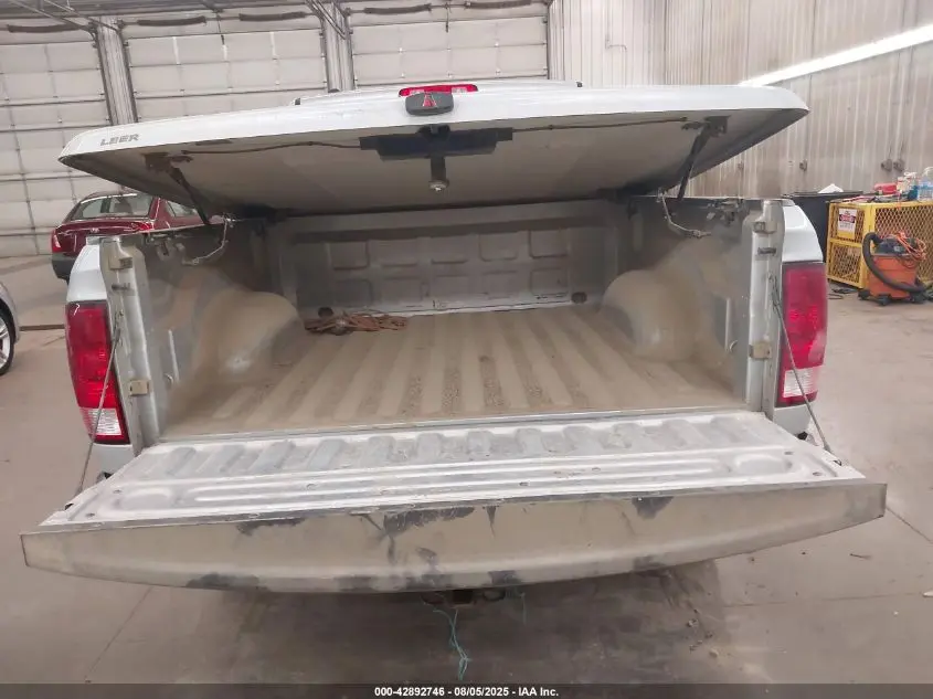 2017 RAM 1500 TRADESMAN  4X4 5'7 BOX
