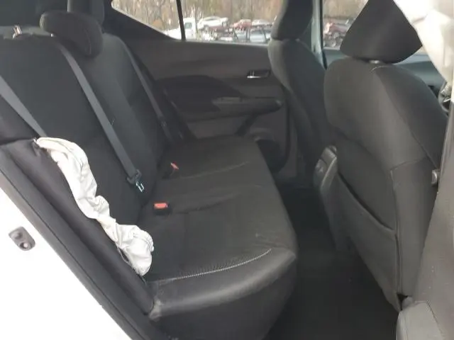 2021 NISSAN KICKS SV  