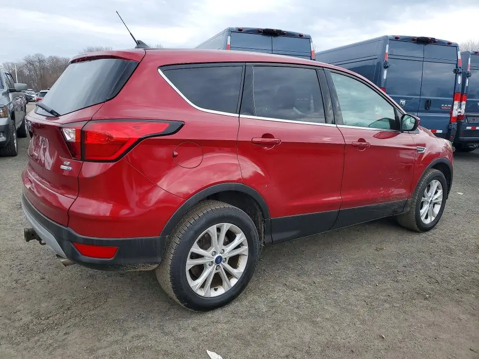 2019 FORD ESCAPE SE  
