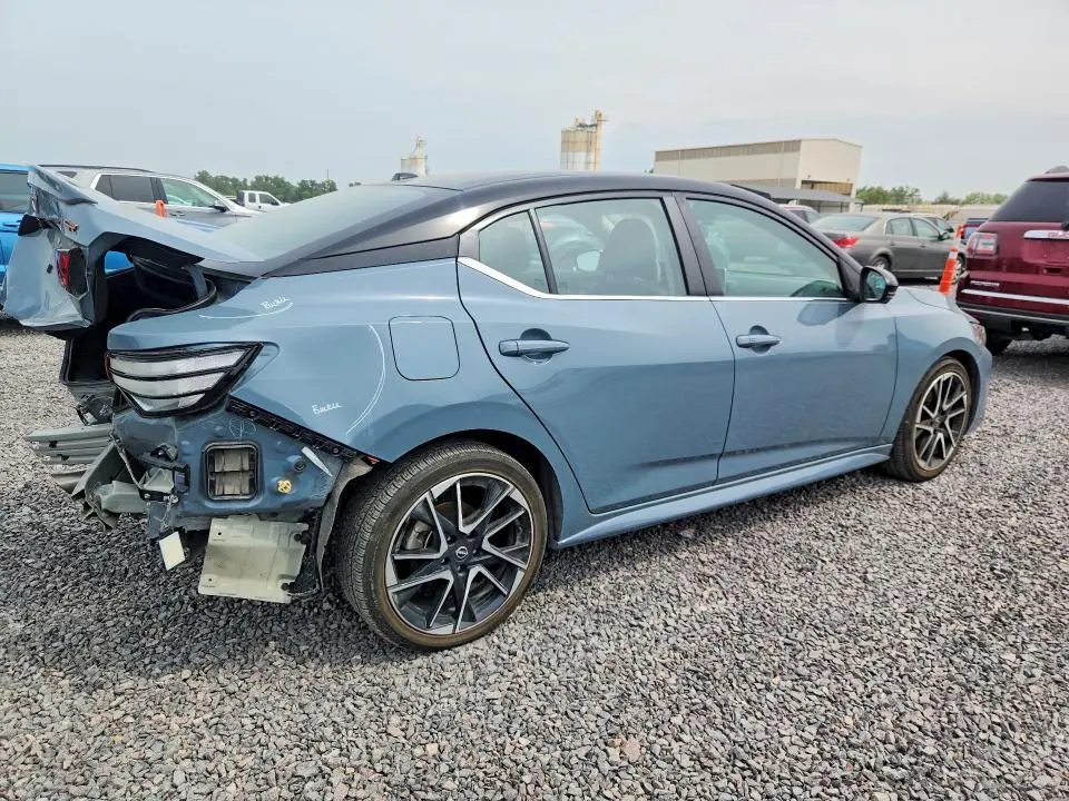 2024 NISSAN SENTRA SR  