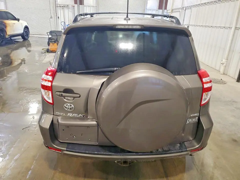 2010 TOYOTA RAV4 LIMITED  