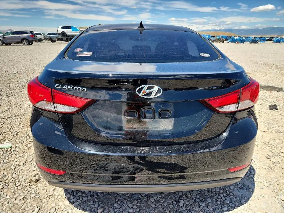 2014 HYUNDAI ELANTRA SE  
