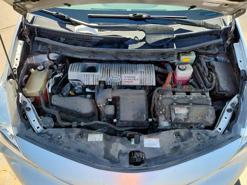 2017 TOYOTA PRIUS V TWO  