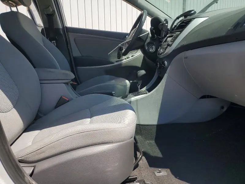 2014 HYUNDAI ACCENT GLS  