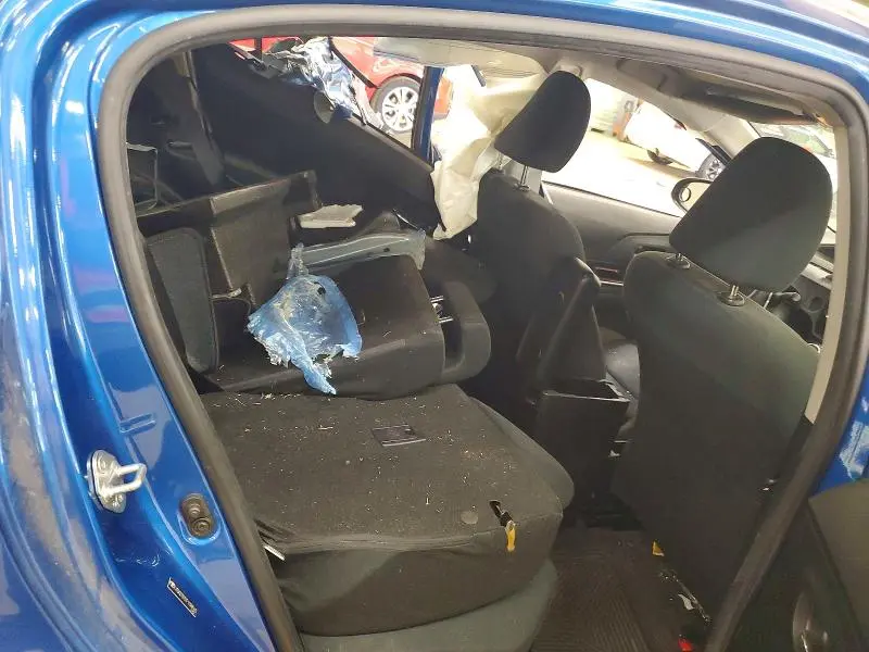 2015 TOYOTA PRIUS C TWO  