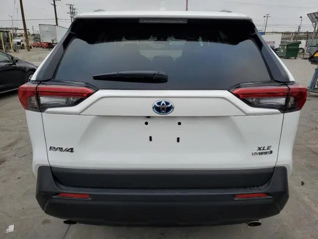 2024 TOYOTA RAV4 XLE  