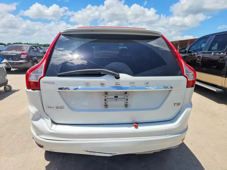 2016 VOLVO XC60 T5 PREMIER  