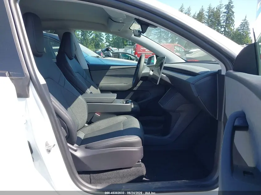 2026 TESLA MODEL Y PREMIUM REAR-WHEEL DRIVE/REAR-WHEEL DRIVE