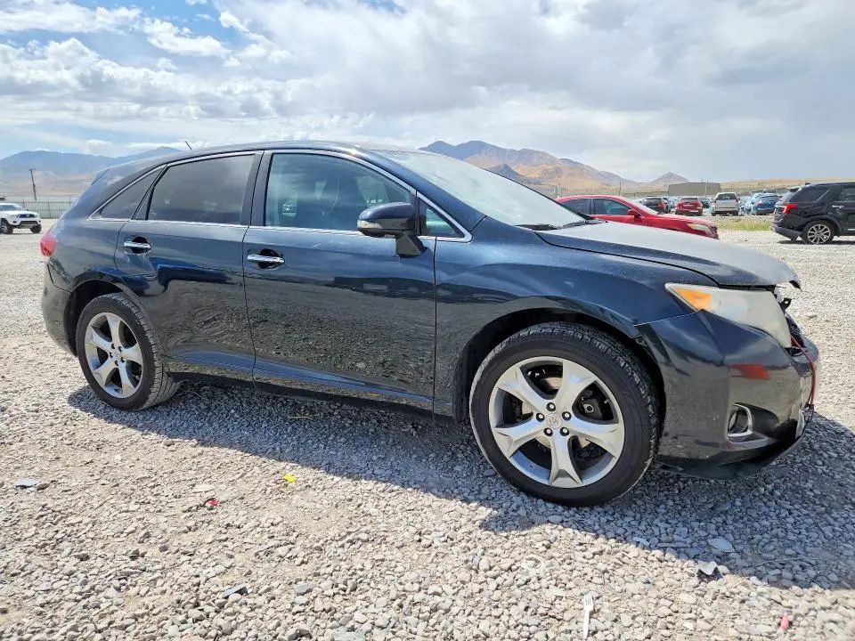2013 TOYOTA VENZA XLE  