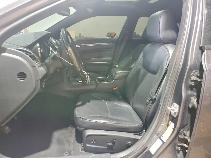 2014 CHRYSLER 300C   