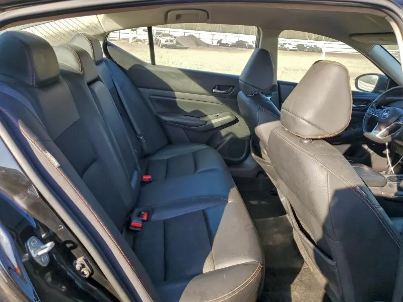 2019 NISSAN ALTIMA SR  