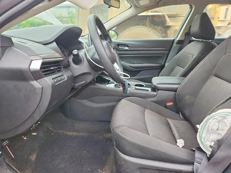 2024 NISSAN ALTIMA SV  