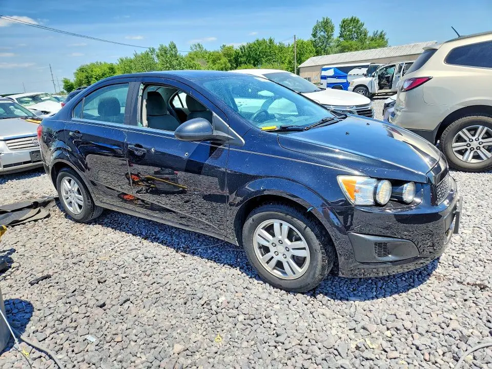 2015 CHEVROLET SONIC LT  