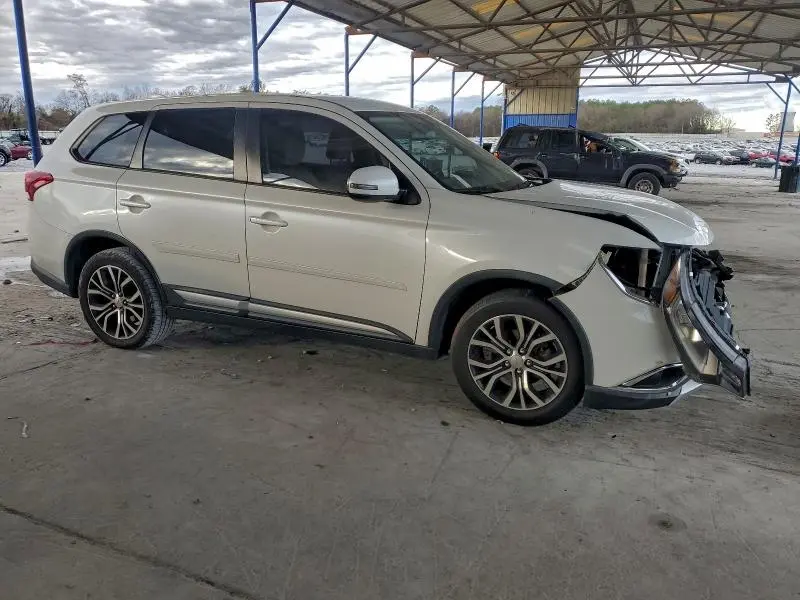 2017 MITSUBISHI OUTLANDER SE  