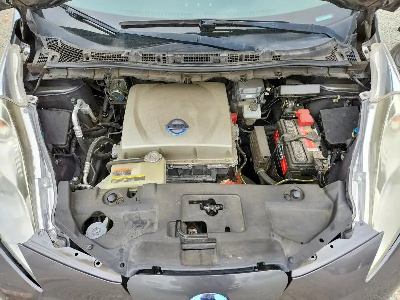 2015 NISSAN LEAF S  