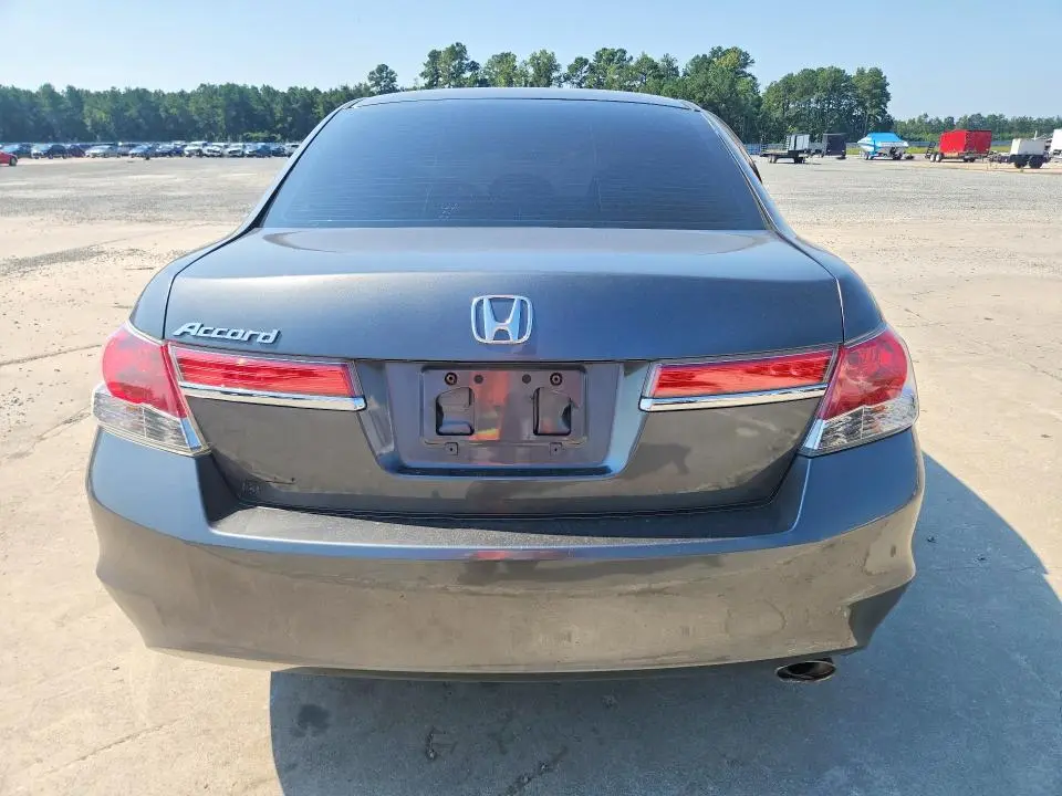 2012 HONDA ACCORD LX  