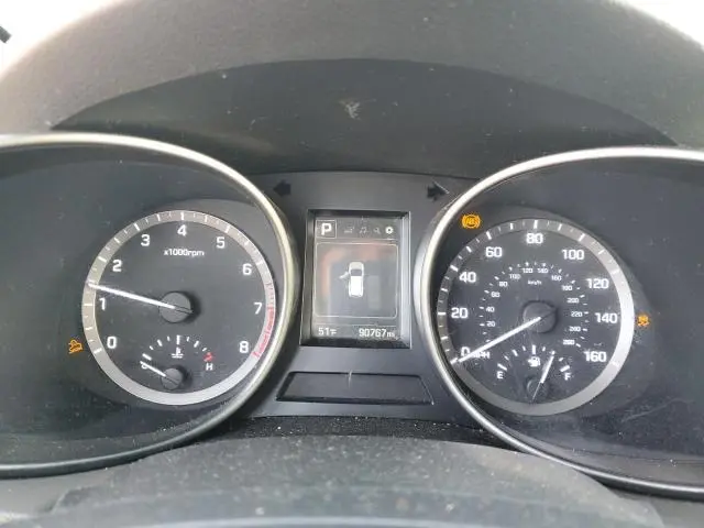 2017 HYUNDAI SANTA FE SE  