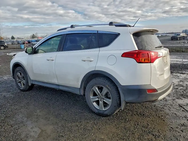 2015 TOYOTA RAV4 XLE  